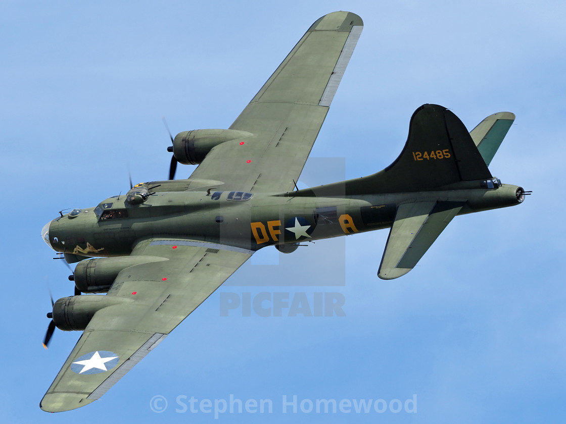 Boeing B 17g Flying Fortress G Bedf Sallyb License Download Or Print For 00 Photos Picfair