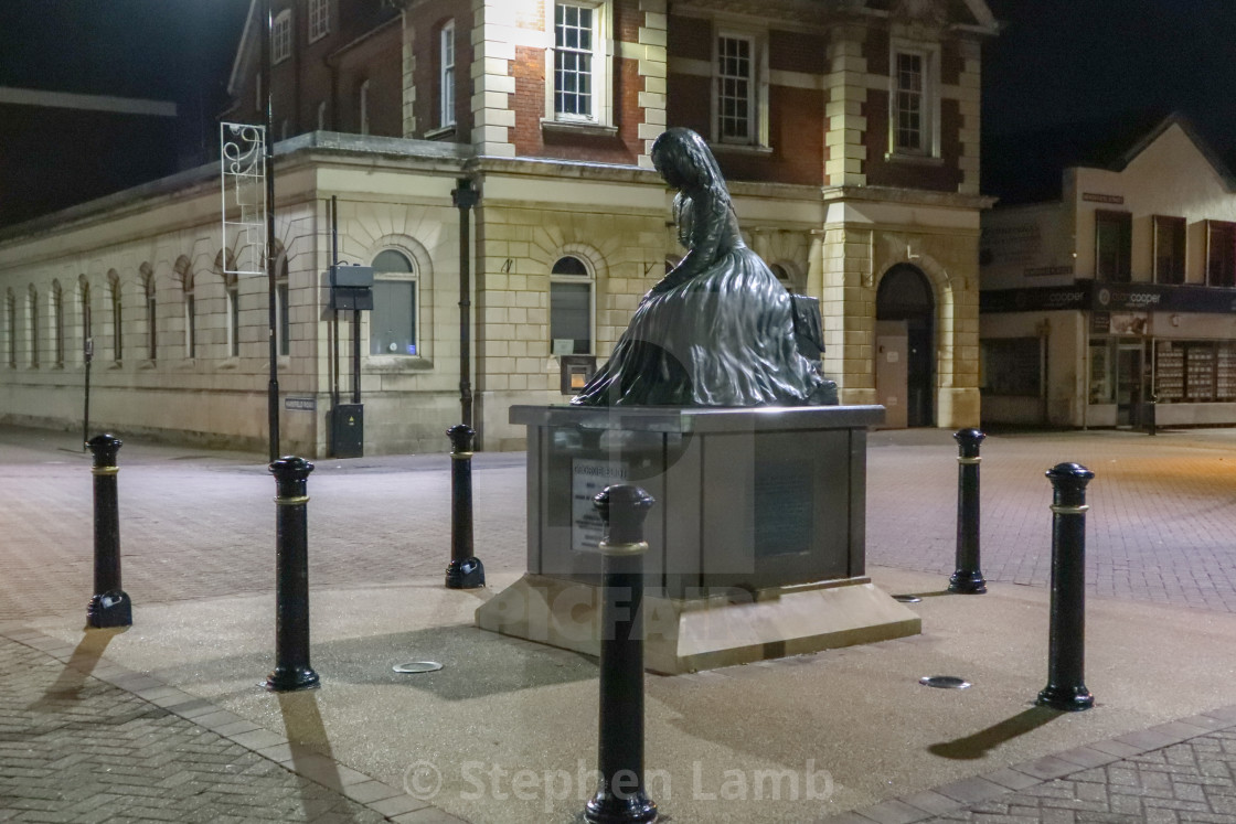 "George Eliot Statue, Nuneaton, Warwickshire" stock image