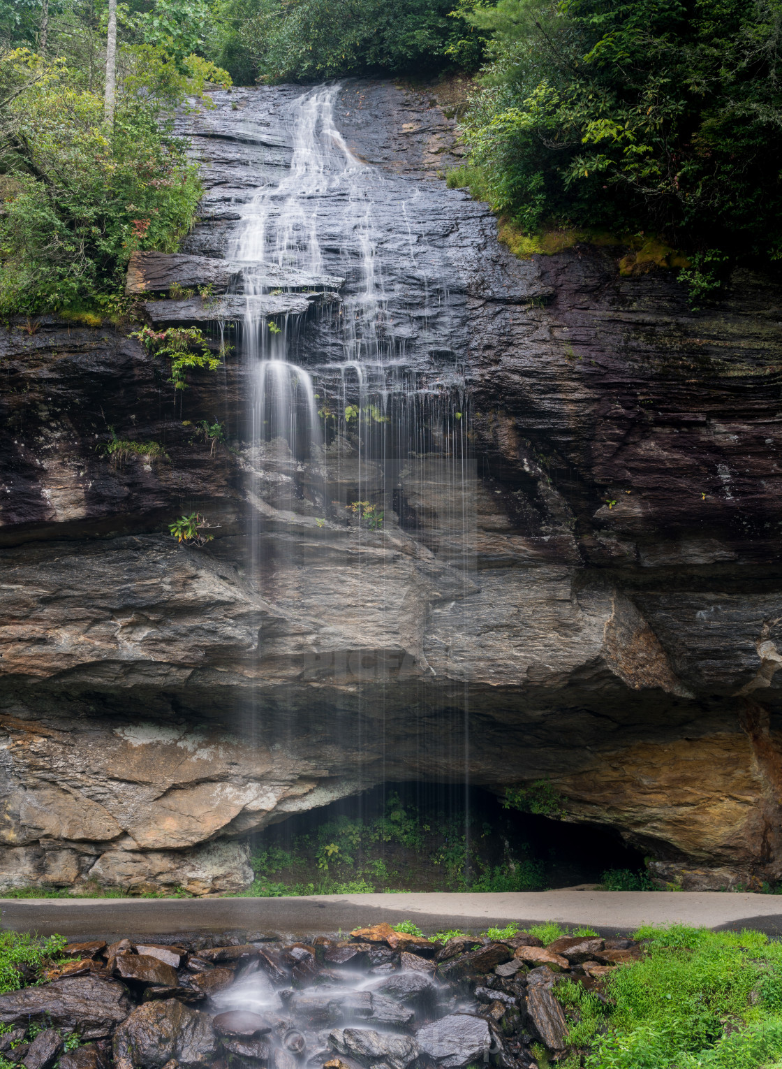 Bridal Veil Falls Near Highlands Nc License Download Or Print For 6 50 Photos Picfair
