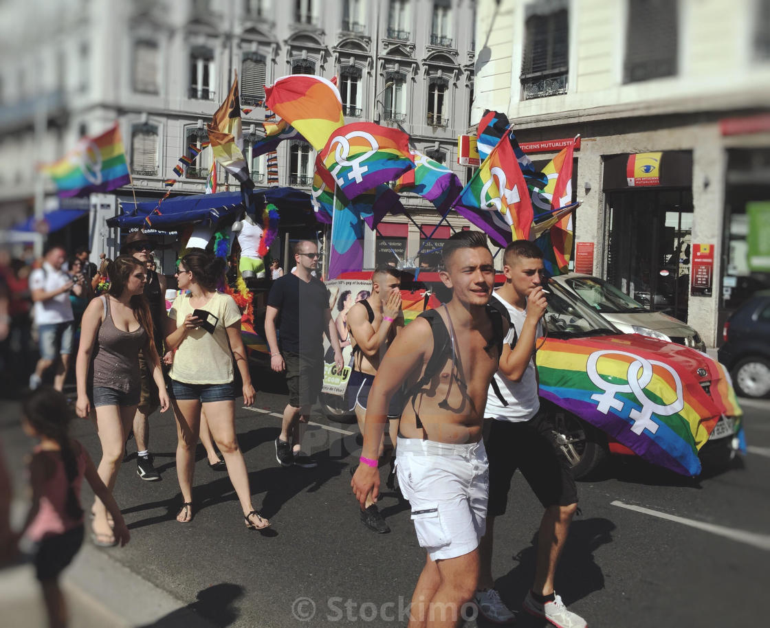 AIZA NY DISTRIKAN'NY PELAKA ANY AMSTERDAM