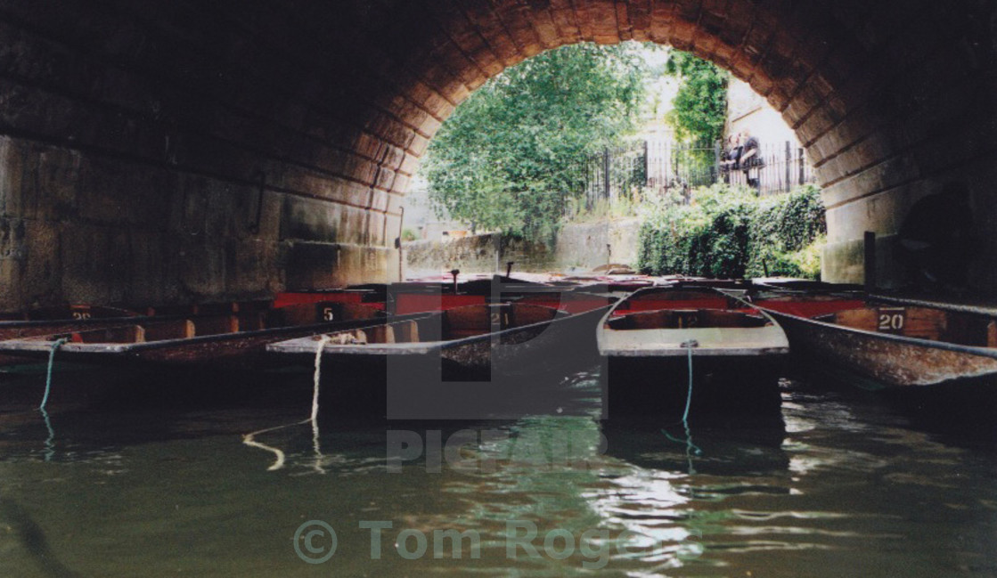 Oxford Punts Magdalen Bridge Oxford License Download Or Print