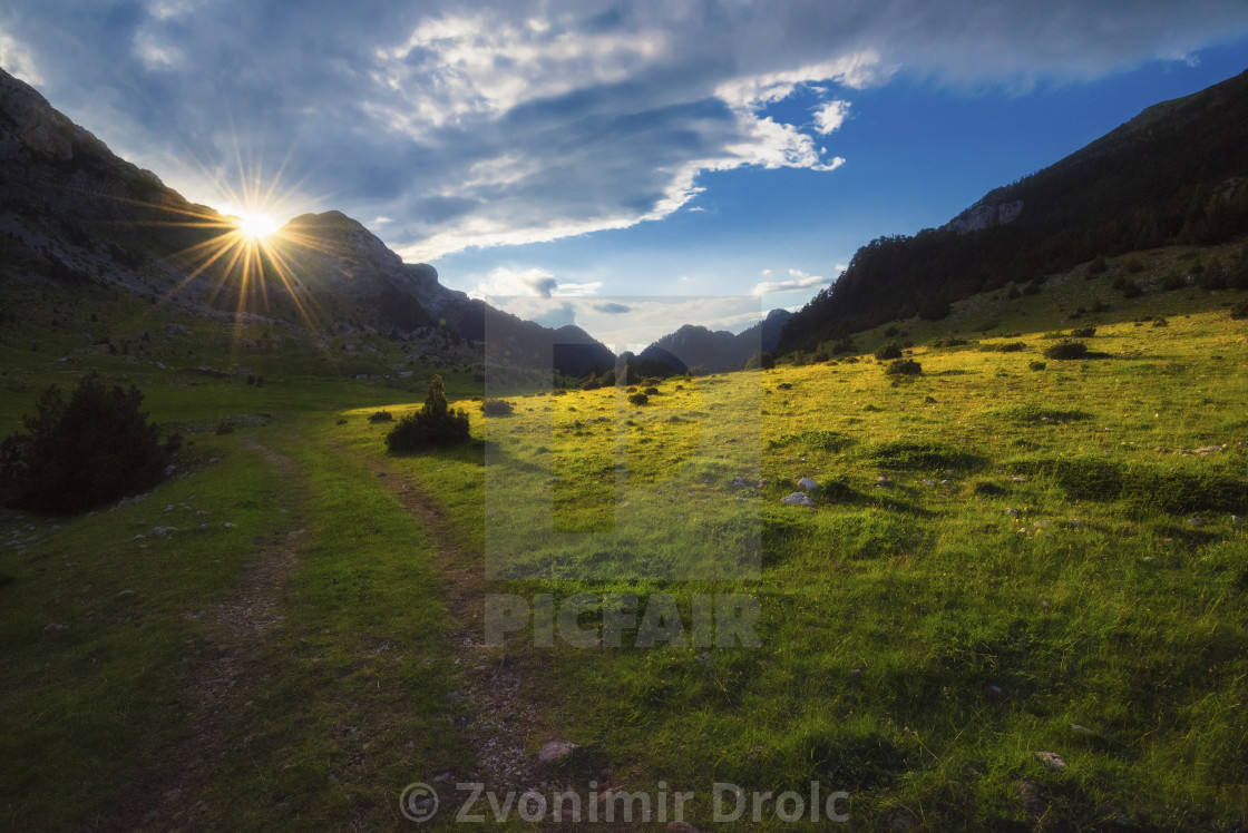 "Sun shinning on the Valley" stock image