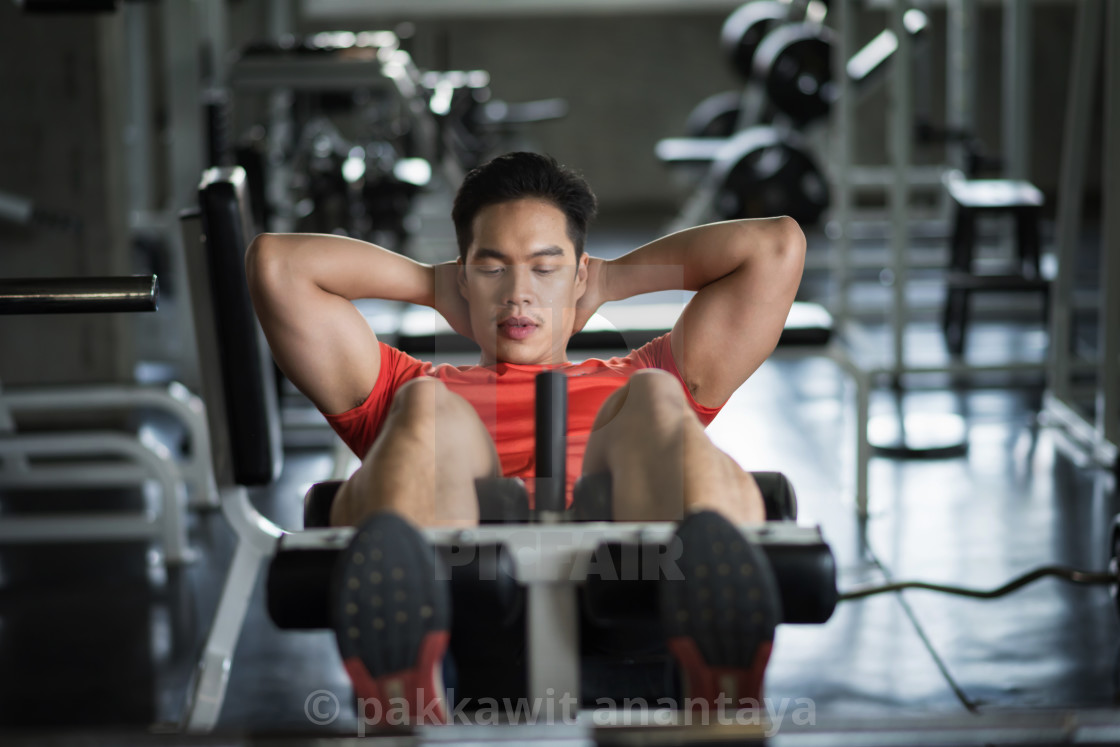 Man Sit Up In Fitness Gym For Bodybuilding License Download Or Print For 12 40 Photos Picfair