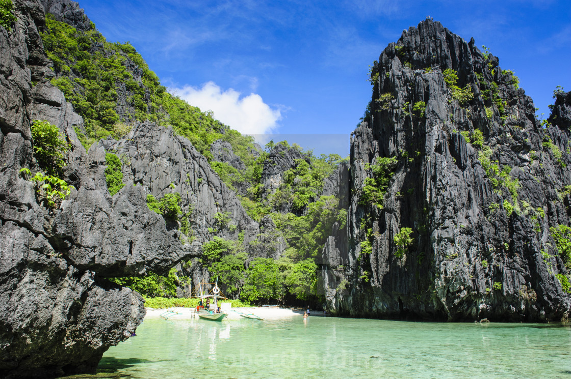 Crystal Clear Water In The Bacuit Archipelago Palawan