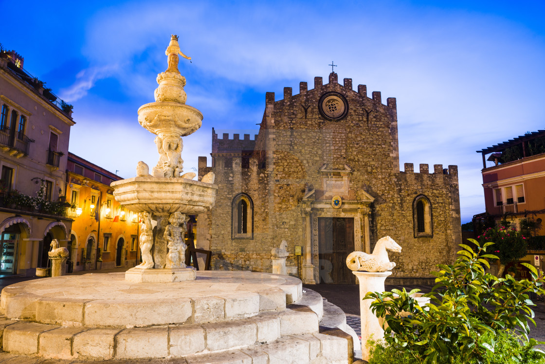 Piazza Del Duomo At Night With The Church Of San Nicola Fortress Cathedral License Download Or Print For 79 84 Photos Picfair