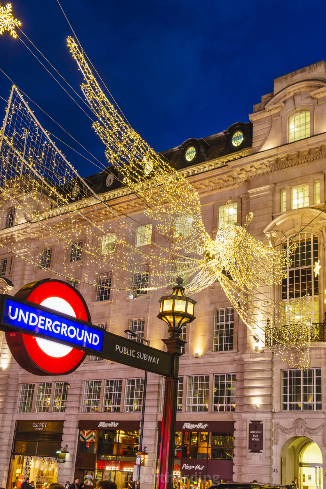 Christmas Decorations At Piccadilly Circus London England License Download Or Print For 79 84 Photos Picfair