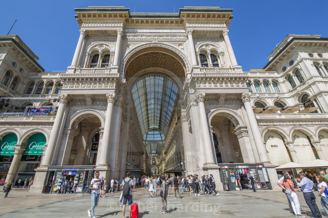 Free Stock Photo of Outside View of Galleria Vittorio Emanuele II