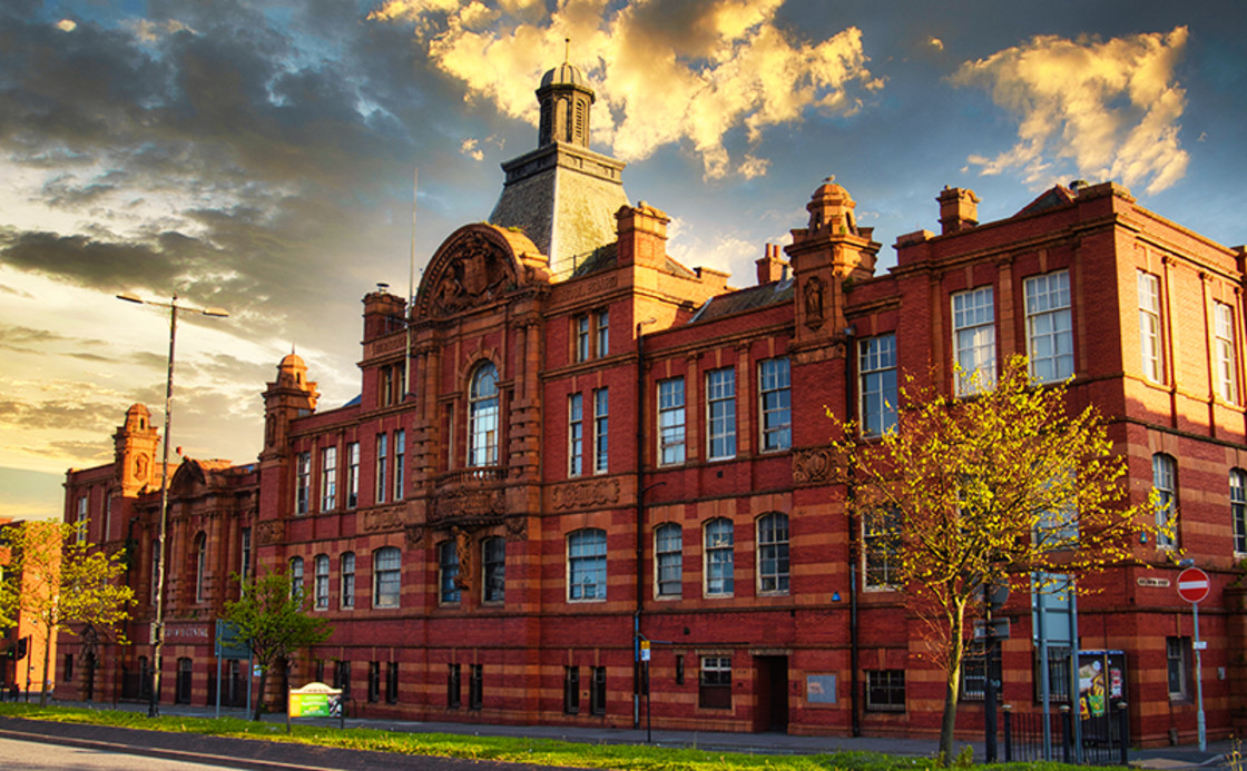 "Birkenhead Elementary School" stock image