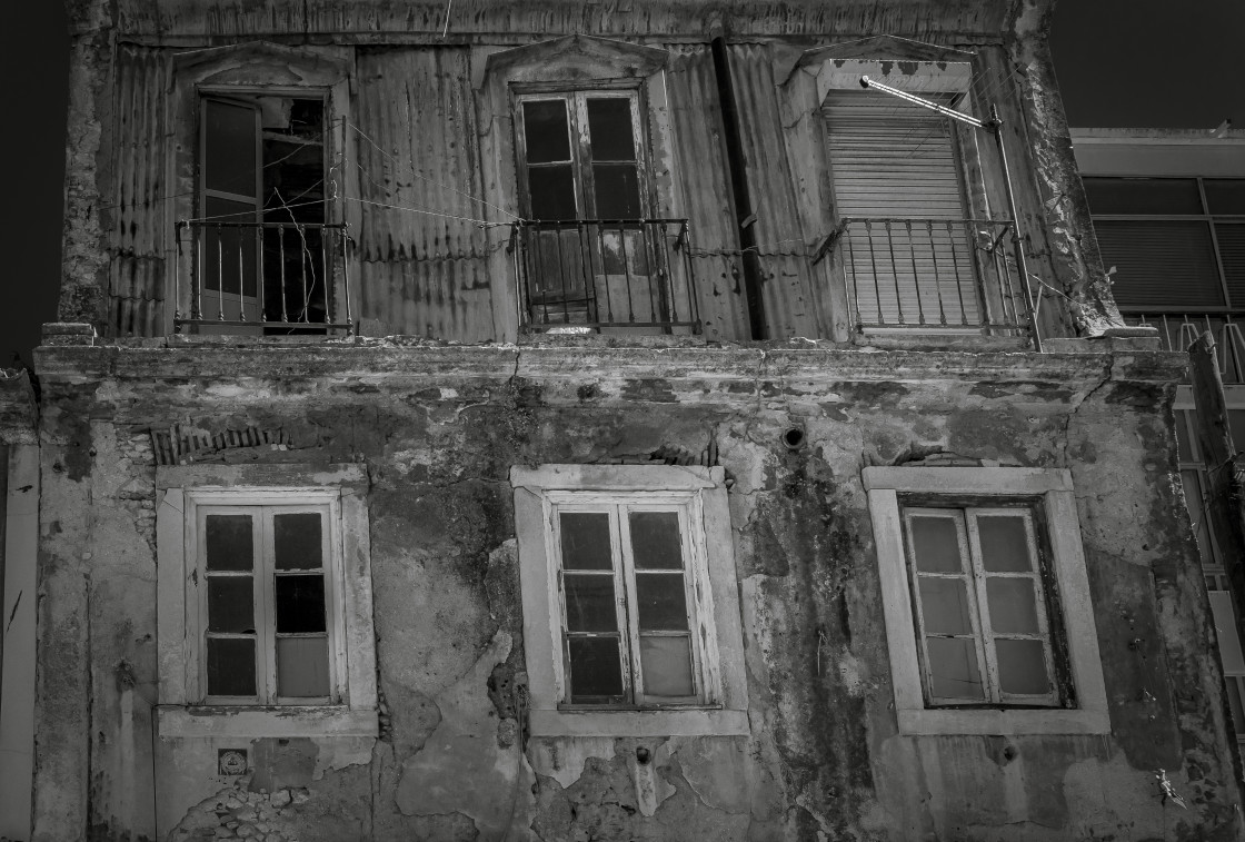 Purchase digital downloads and a range of printed products of German