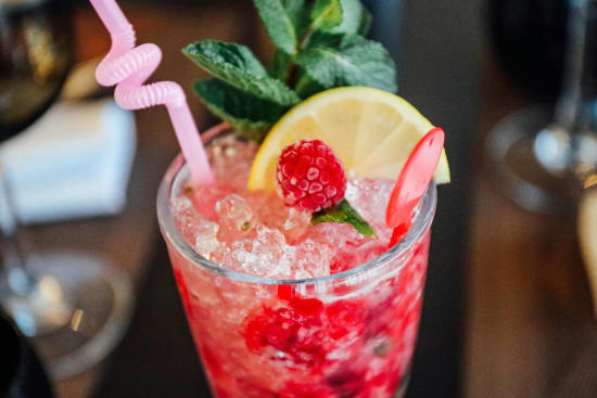 Raspberry mojito