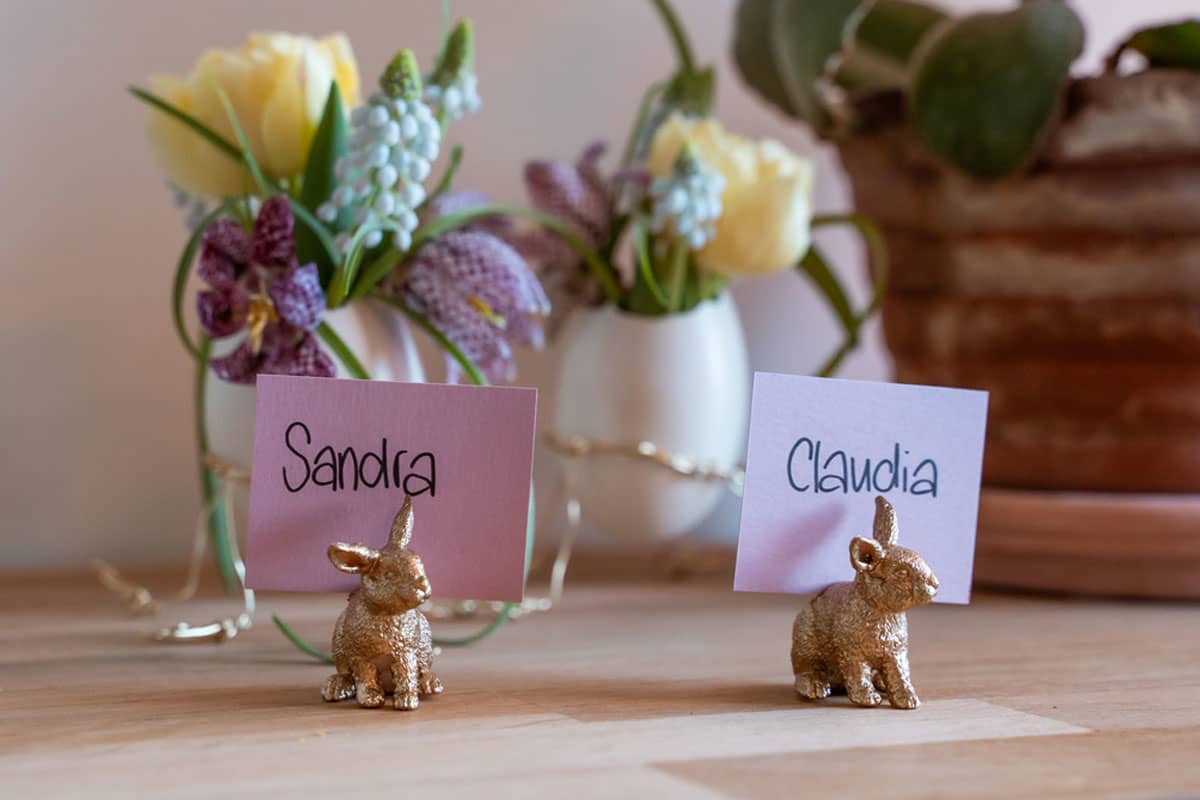 Place cards for Easter brunch  