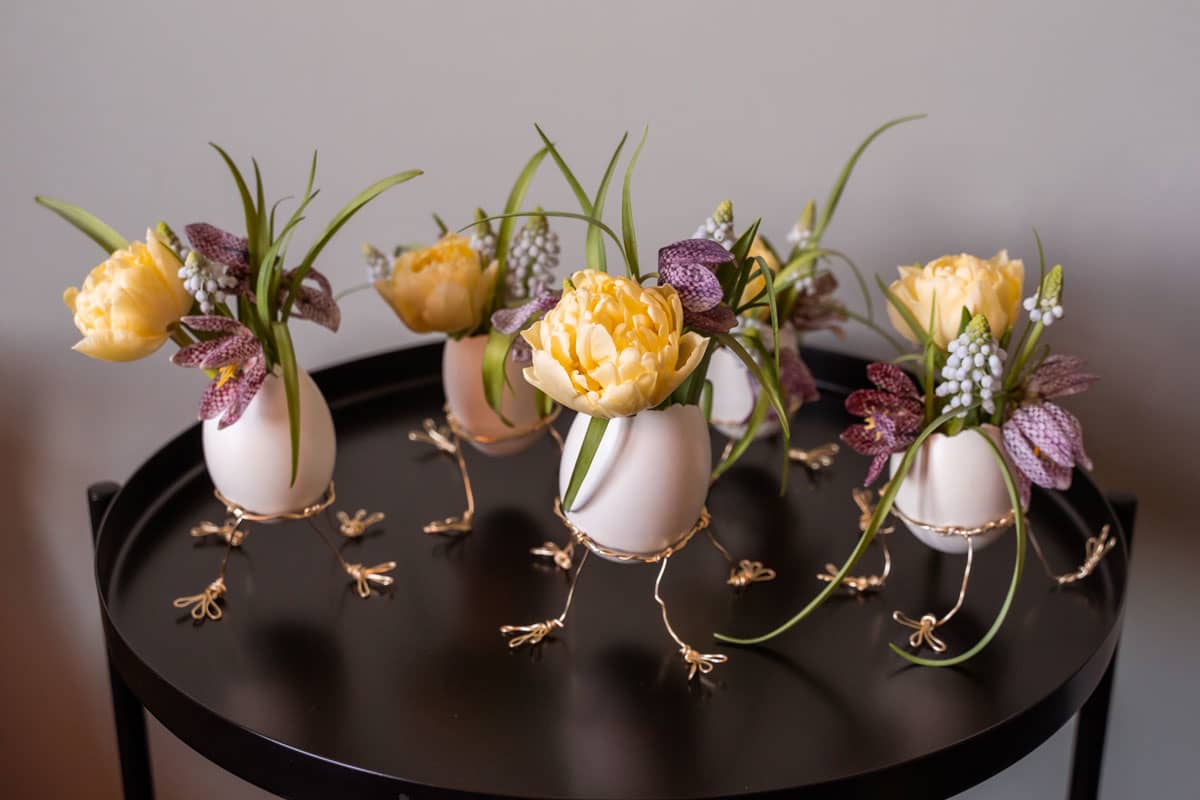 Adorable egg vases  