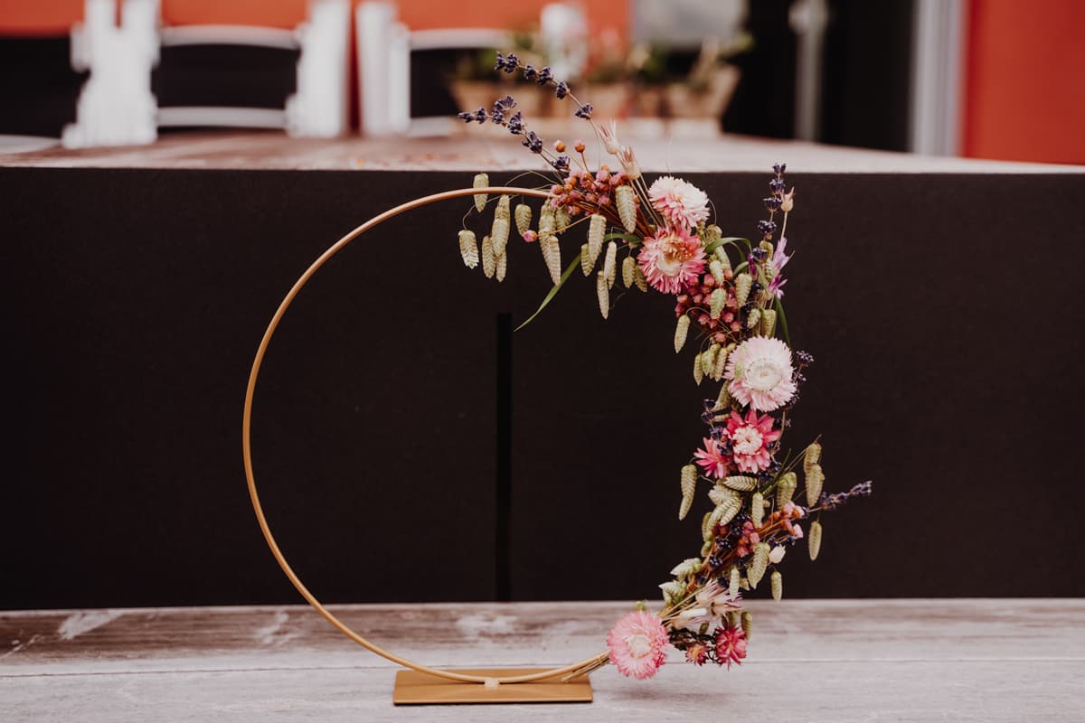 Trockenblumen-Ring mit Vintage-Charme