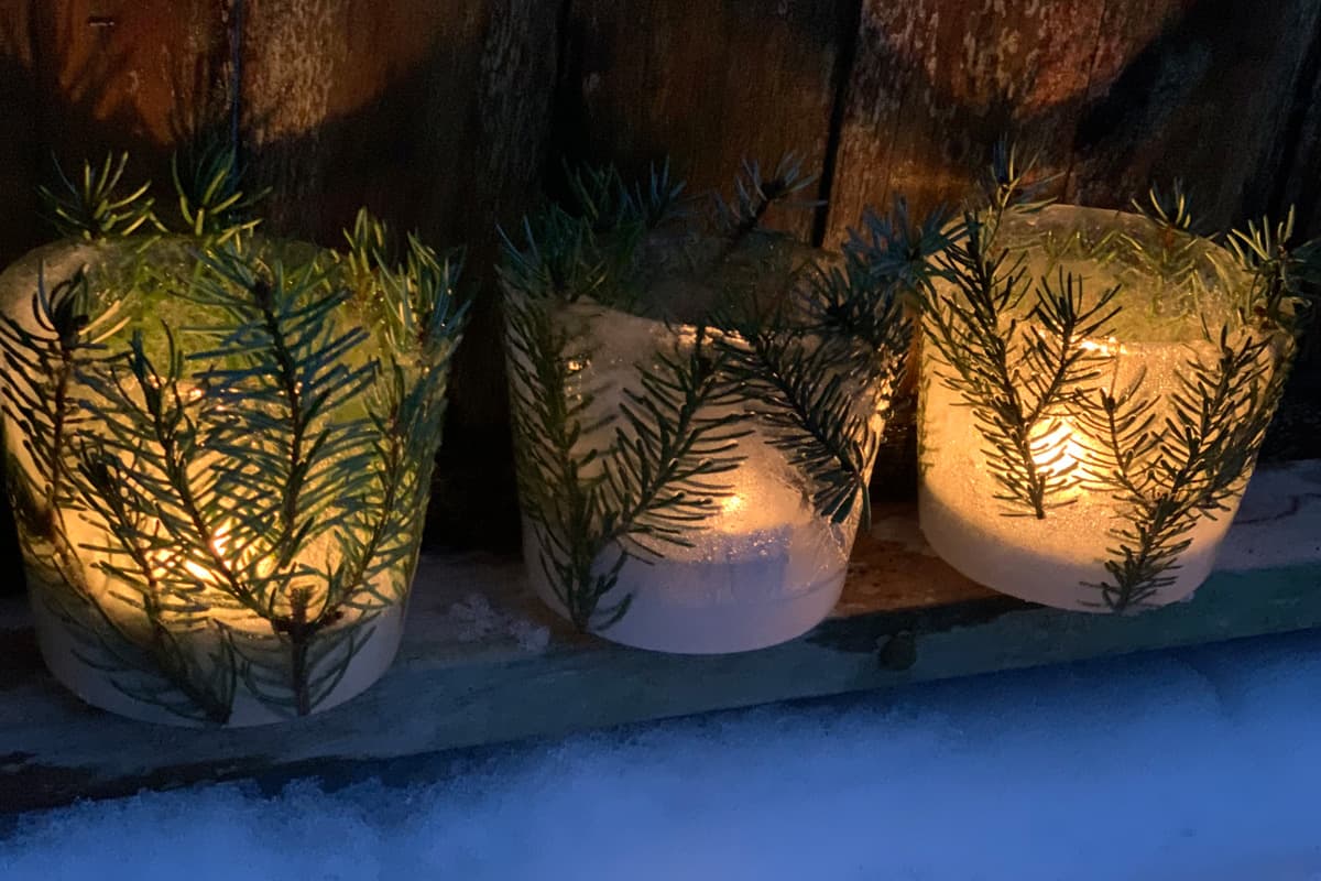 Unique - lanterns made of ice