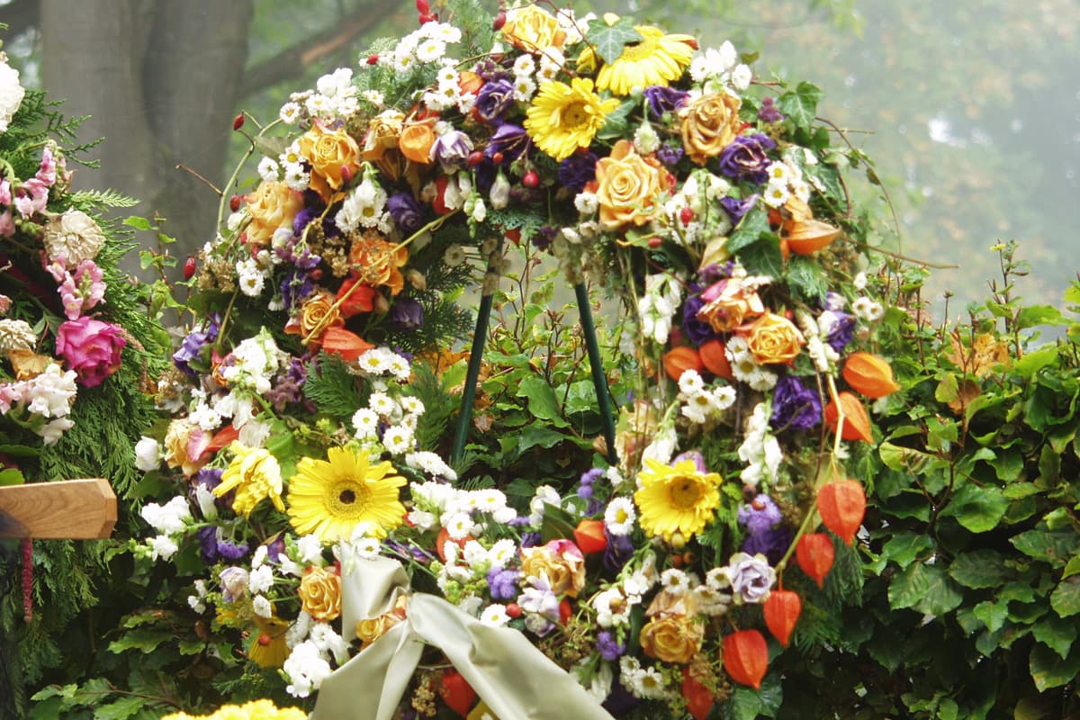 Dans nos pensées: rubans de deuil ou rubans pour couronne mortuaire
