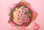 Media 1 - Elegant hand-tied bouquet mainly with roses