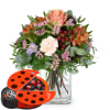 Media 1 - Bouquet de fleurs «Petit mais pour toi» avec Munz coccinelle en chocolat