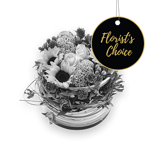 Media 1 - Arrangement of cut flowers - Florist’s Choice