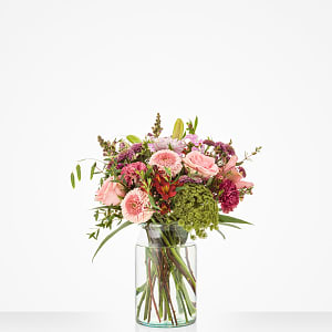Media 1 - Warm gesture bouquet