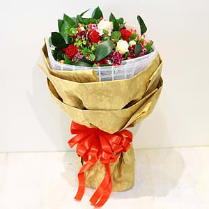 Media 1 - Bouquet Seasonal Blooms