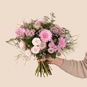 Media 3 - Congratulations with flower bag