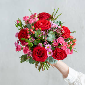 Media 4 - Burst of rose and chocolate almonds