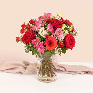 Media 1 - Floral Love