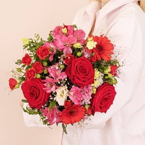 Media 4 - Floral Love and champagne