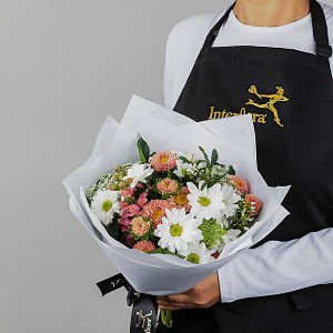 Media 1 - Pastel Florist Choice Hand Tied Posy