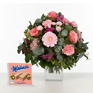 Media 1 - Blumenstrauß Märchen in Rosa mit Manner Neapolitaner Schnitten, 75g