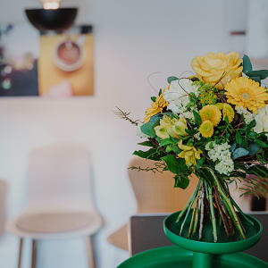 Media 4 - Flowerbouquet Sunny vibes