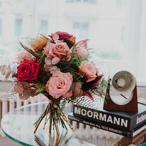Media 5 - Strauß Romantic Roses