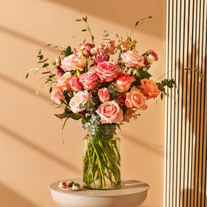 Media 2 - Pink roses bouquet
