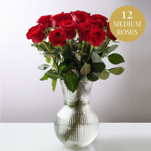 12 red roses