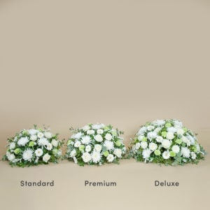 Media 3 - Funeral centrepiece in white tones