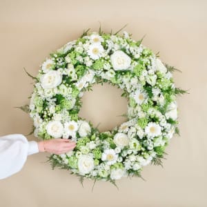 Media 2 - Funeral wreath in white tones