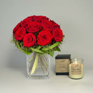 Fleurop Strauß Kleine Rosenperle mit Duftkerze Feine Blüte