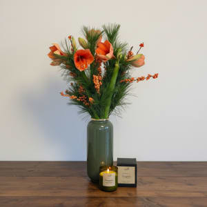 Fleurop Strauß Winter Poem mit Duftkerze Sonnengarten