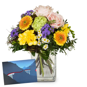 Flower bouquet Happy Moments with a CHF 25.- gift voucher from the Rhaetian Railway