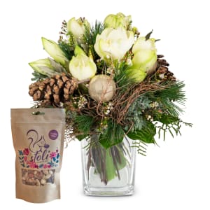 Blumenstrauss «Winterwunder» mit stoli-Nüssen – Fleurop Edition