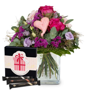Media 1 - Blumenstrauss «Sweet Bloom» mit Gottlieber Hüppen «For You»