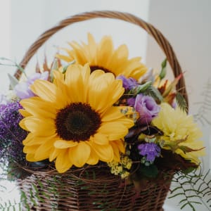 Media 2 - Flower arrangement «Power of Summer» with Bee-Family honey gift set