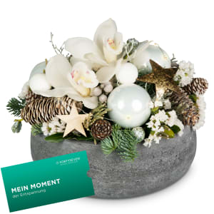 Blumengesteck «Edle Sternstunden» mit Lichterkette und Geschenkkarte CHF 100.- der Wellness-Therme FORTYSEVEN