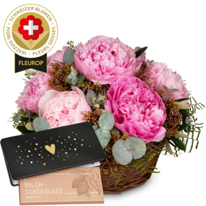 Schweizer Blumengesteck «Pfingschtrose-Traum» mit Munz Schoggi-Tafel «Heart»