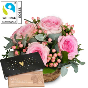 Blumengesteck «Lieblingsmensch» mit Fairtrade-Rosen Max Havelaar und Munz Schoggi-Tafel «Heart»