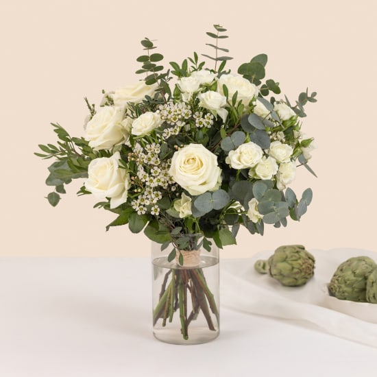 Media 1 - White and green bouquet - Vert coton