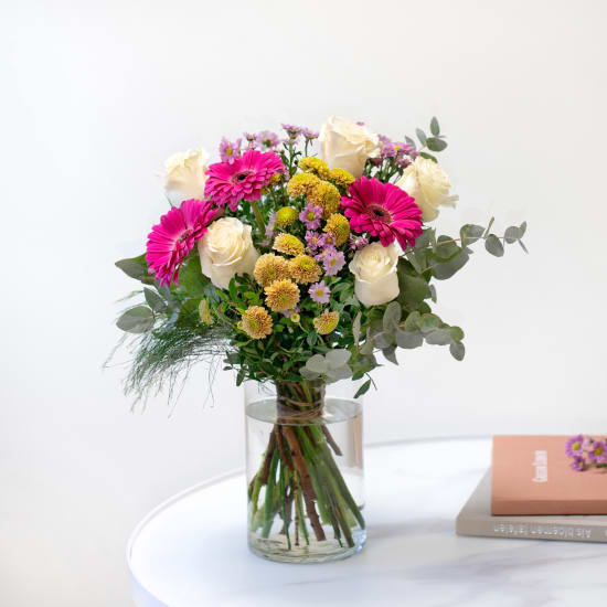 Mixed bouquet of roses and gerberas