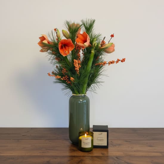 Fleurop Strauß Winter Poem mit Duftkerze Sonnengarten