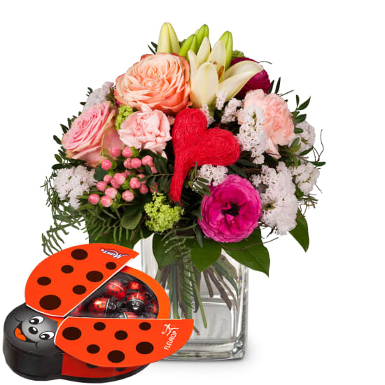 Mother's Day Bouquet with Munz chocolate ladybird