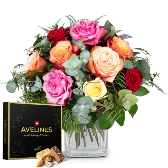 Flower bouquet «Rose Dream» with Avelines pralines from Maestrani